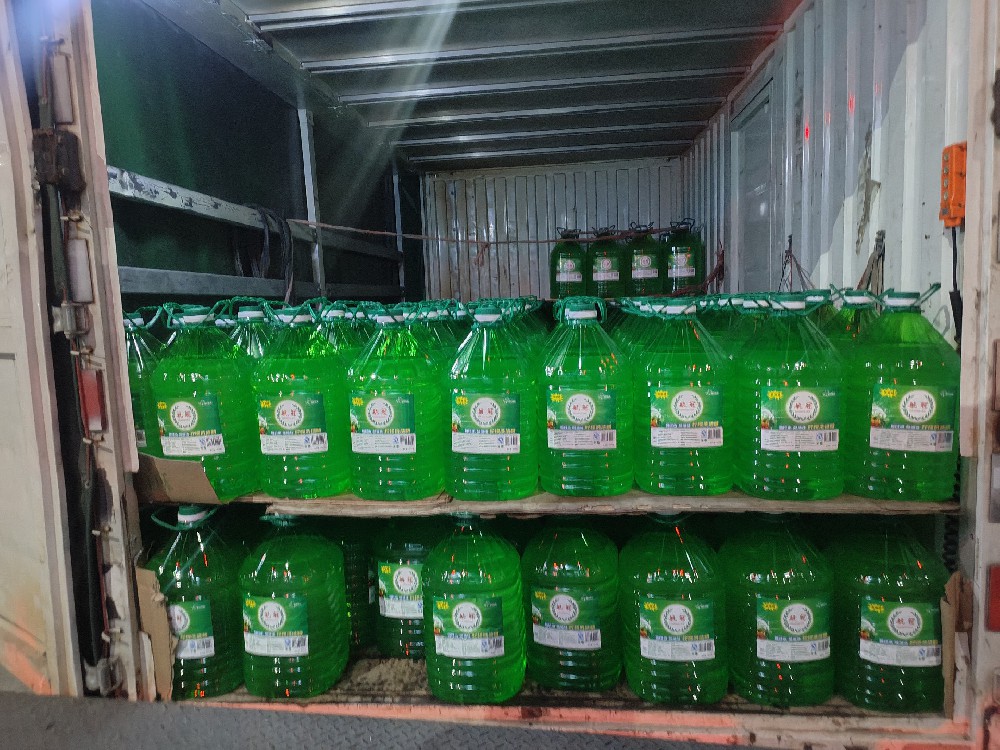 航冠餐饮洗洁精:引领餐饮清洁新潮流，开启高效清洁新篇章